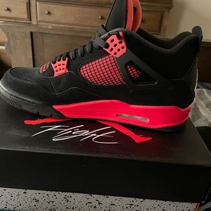 Jordan 4 red thunder retro
